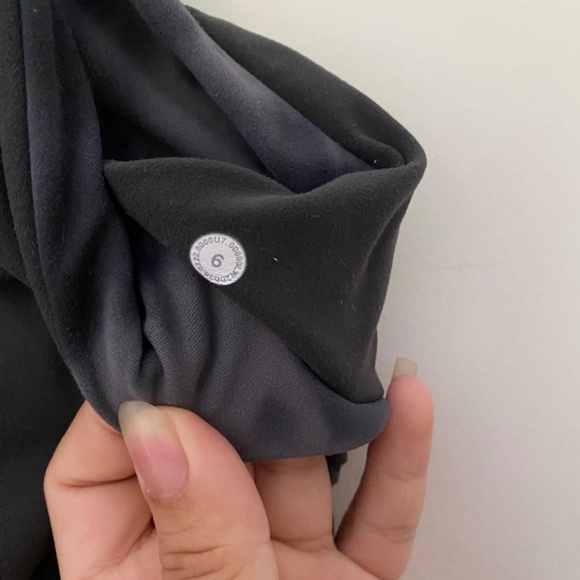 Lululemon Align Reversible Sports Bra in Diamond Dye and Dark Grey Sz 6 - Picture 6 of 6